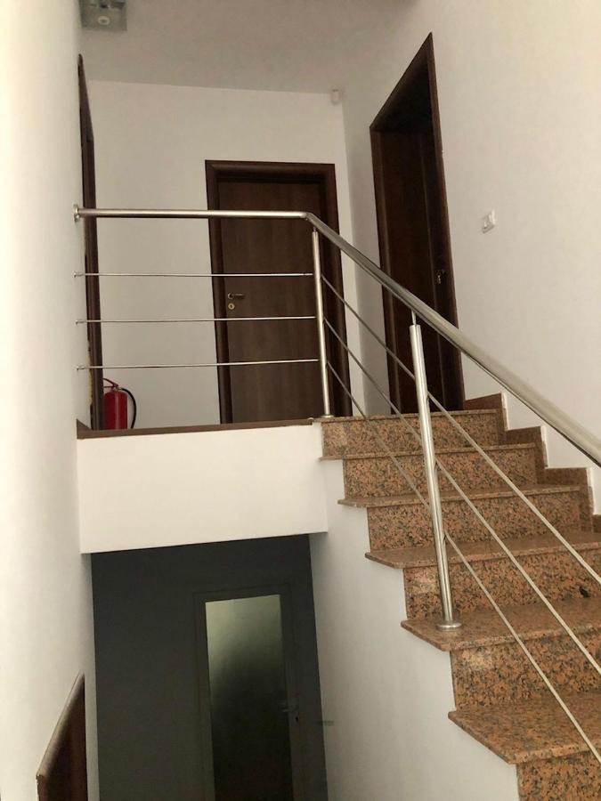 Vila Cu Trandafiri Cozy Apartments 2 Camere Bragadiru Bagian luar foto